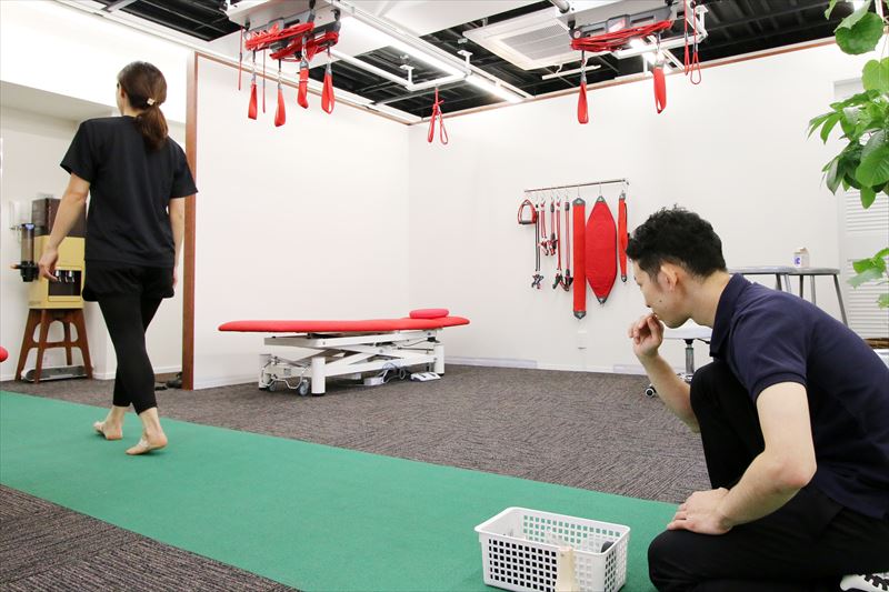 股関節の痛みや歩きづらさ、まずは状態を相談しませんか？